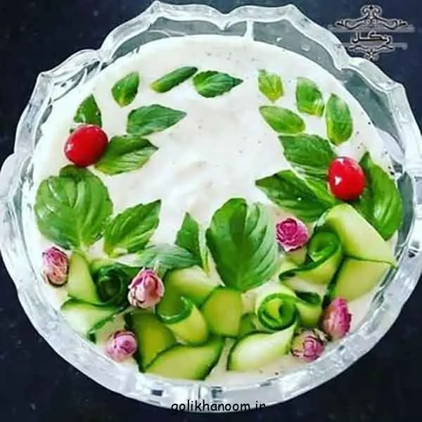تصویر مرتبط با ایده‌های خلاقانه برای تزیین خیار در سالاد با برش‌های جذاب و ساده