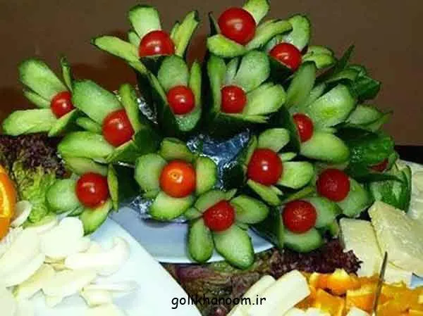 تصویر مرتبط با ایده‌های خلاقانه برای تزیین خیار در سالاد با برش‌های جذاب و ساده