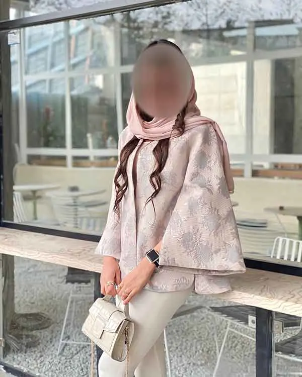 مدل آستین پفکی مانتو با پارچه ژاکارد گلدار