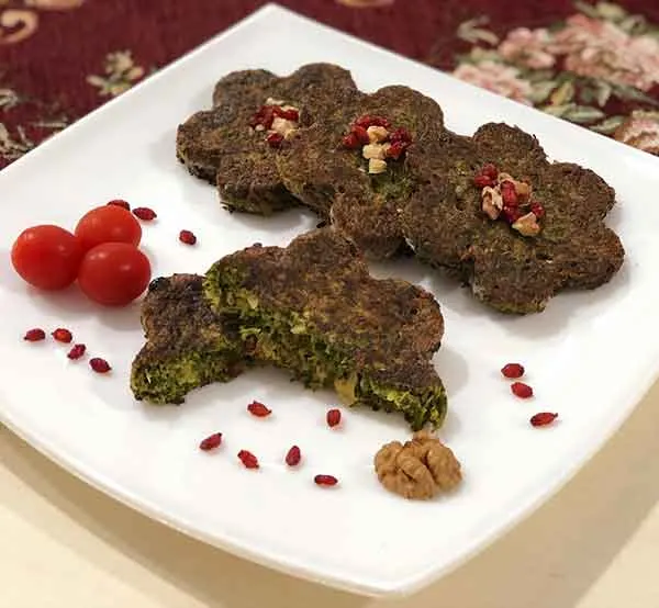 تصویر مرتبط با ایدههای متنوع و جذاب تزیین کوکو سبزی برای مجالس و دورهمیها
