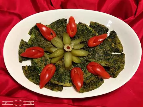 تصویر مرتبط با ایدههای متنوع و جذاب تزیین کوکو سبزی برای مجالس و دورهمیها