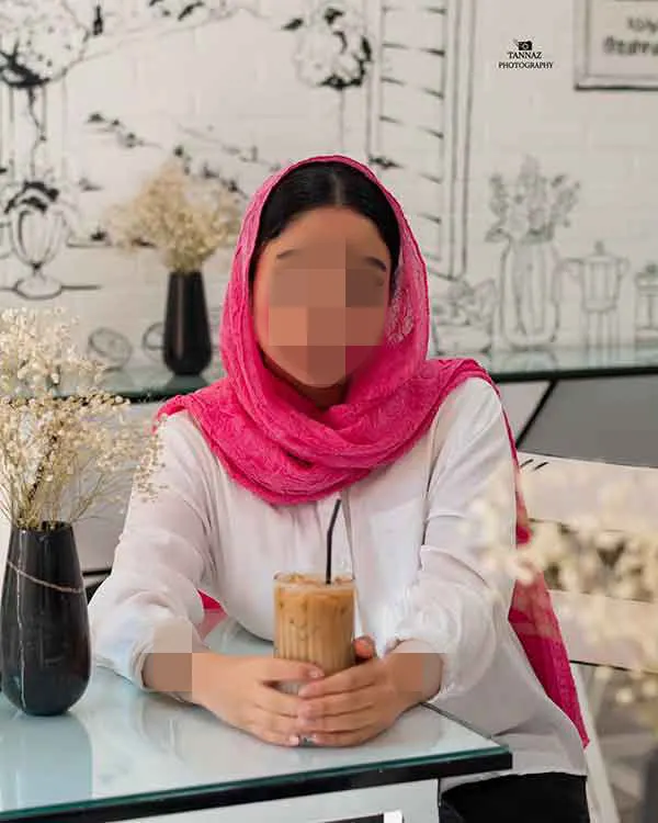 تصویر مرتبط با ایده‌های متنوع ژست عکس در کافه برای ثبت لحظات خاص