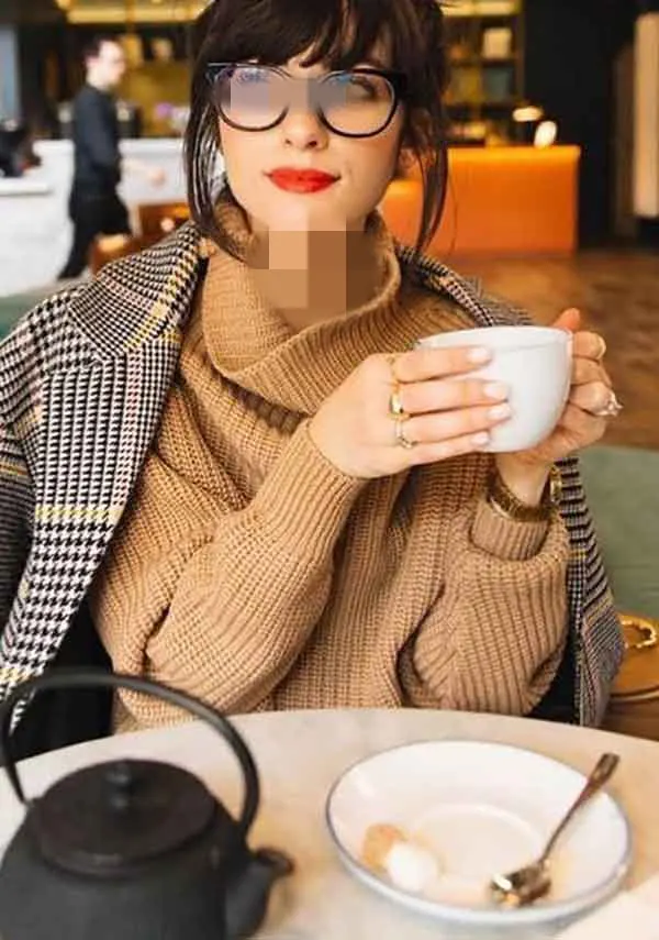 تصویر مرتبط با ایده‌های متنوع ژست عکس در کافه برای ثبت لحظات خاص