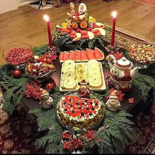 تصویر مرتبط با ایدههای ساده و شیک برای تزیین میز شب یلدا