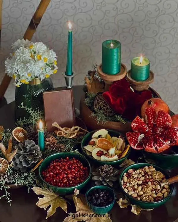 تصویر مرتبط با ایدههای ساده و شیک برای تزیین میز شب یلدا