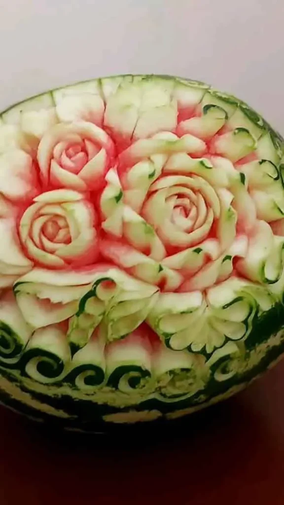 تصویر مرتبط با ایدههای جذاب و جدید تزیین هندوانه برای شب یلدا