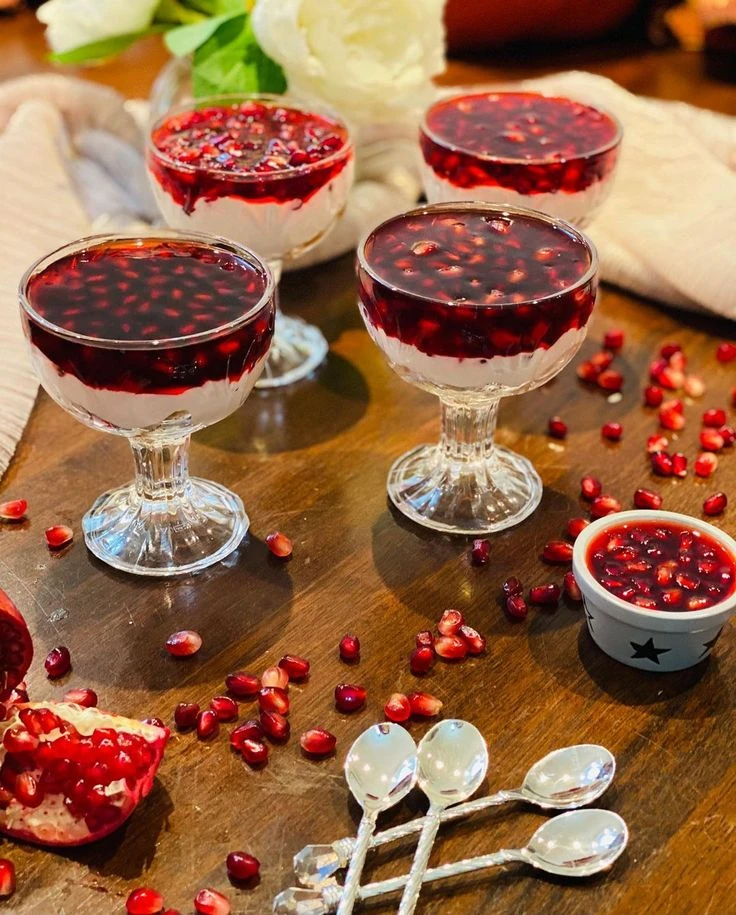 پاناکوتا انار؛ دسری شیک برای مهمونی یلدا