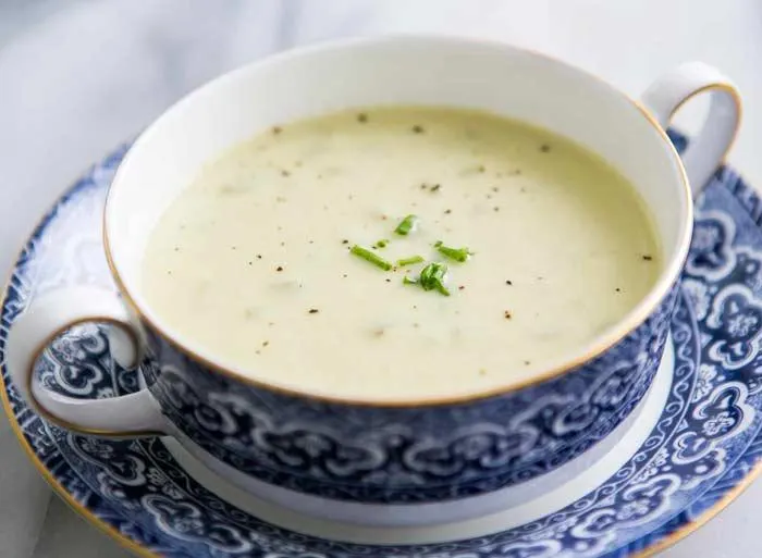 تصویر مرتبط با طرز تهیه سوپ شیر غلیظ و مقوی با مرغ و قارچ
