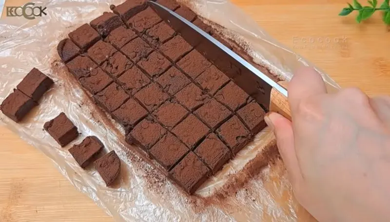 تصویر مرتبط با ۳ مدل شیرینی فوری بدون فر، روغن و آرد برای چای عصرانه سالم