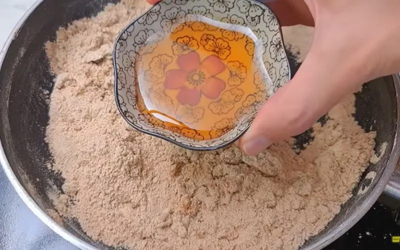 تصویر مرتبط با ۳ مدل شیرینی فوری بدون فر، روغن و آرد برای چای عصرانه سالم