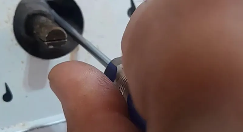 تصویر مرتبط با روش ساده تنظیم شعله کم اجاق گاز برای جلوگیری از خاموش شدن ناگهانی