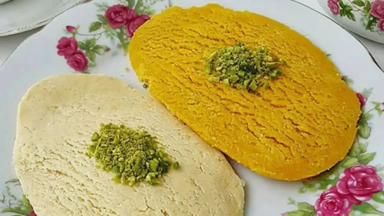 حلوای کفگیری تبریزی قالبی با بافت نرم و عطر زعفران و هل