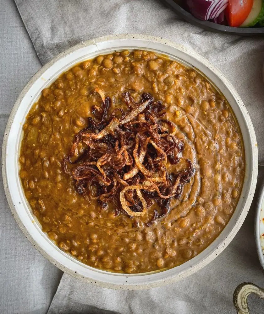 تصویر مرتبط با طرز تهیه عدسی داغ و لعابدار؛ غذای مقوی و ساده برای روزهای سرد