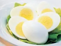 تخم مرغ آب پز و نیمرو