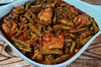 خورشت لوبیا سبز با مرغ خوشمزه و خوشرنگ