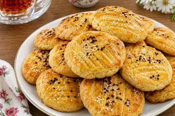 نان چای قزوین شیرینی خوشمزه برای عصرانه و کنار چای