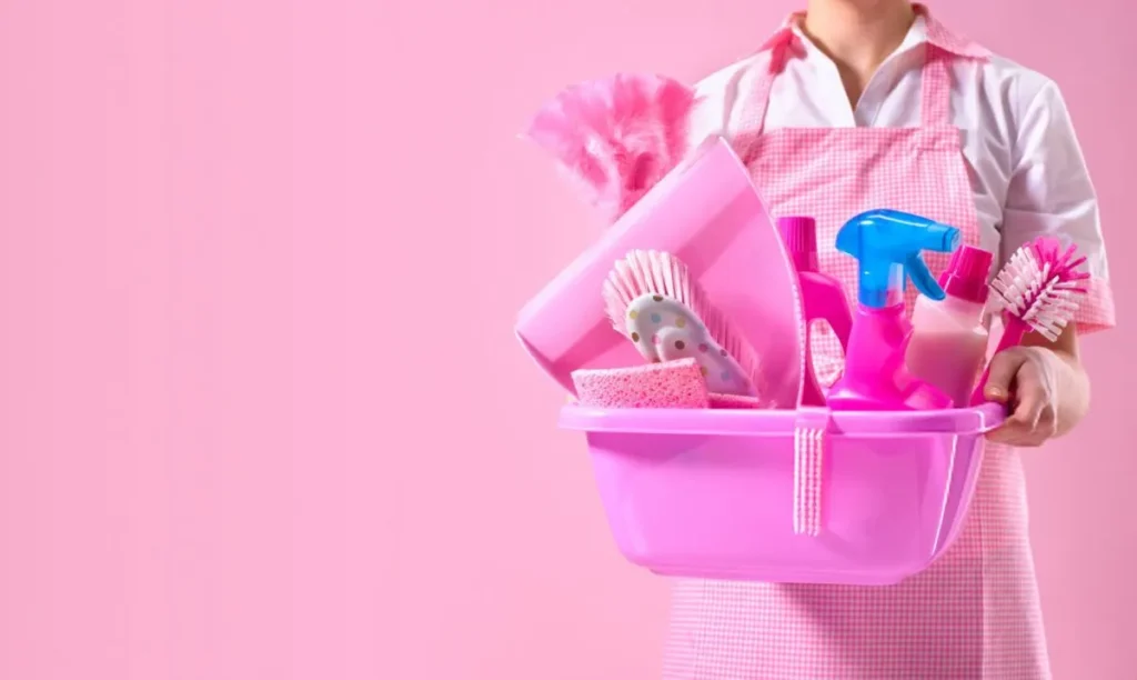 تصویر مرتبط با چک لیست نظافت منزل؛ برنامهای جامع برای خانهای همیشه مرتب