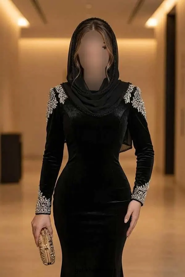 تصویر مرتبط با مدل لباس مجلسی لاکچری مشکی؛ ترکیبی از جذابیت و شکوه بیزمان
