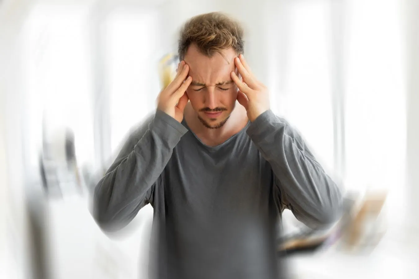 تصویر نمادین مقابله با احساس عدم کنترل در زندگی