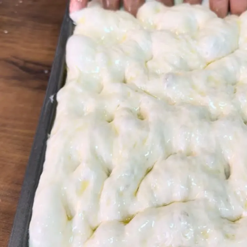 تصویر مرتبط با طرز تهیه نان فوکاچیا با تخمیر سرد و بدون ورز دادن