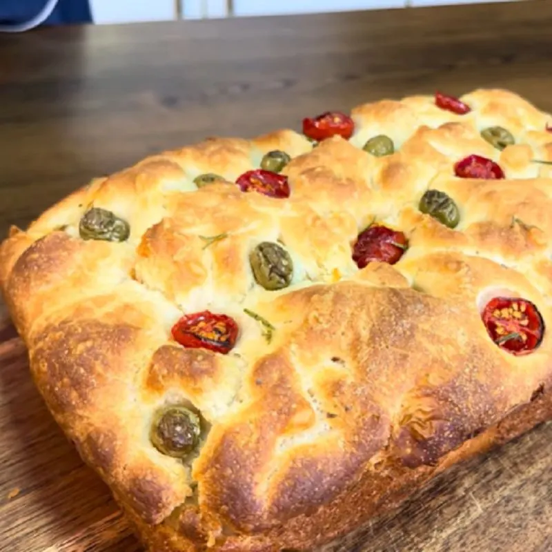 تصویر مرتبط با طرز تهیه نان فوکاچیا با تخمیر سرد و بدون ورز دادن