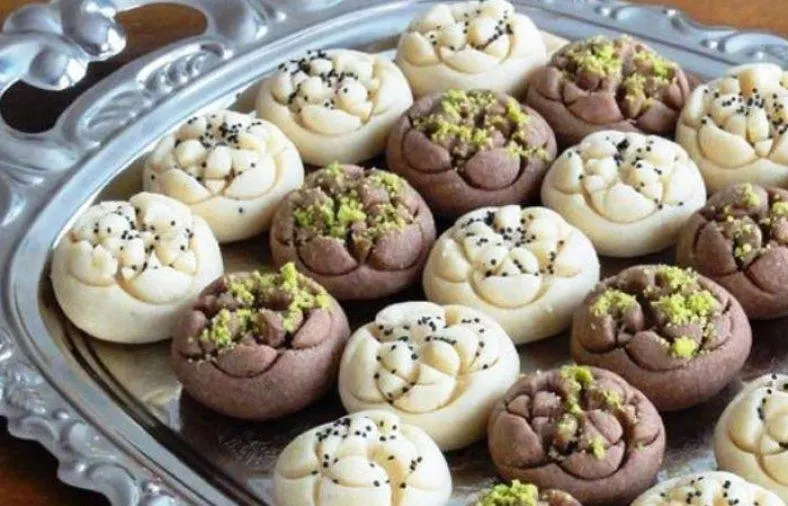 تصویر مرتبط با طرز تهیه کلوچه و نان شیرینی خانگی نرم و خوشعطر با دستور ساده