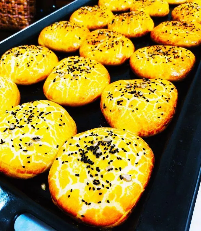 تصویر مرتبط با طرز تهیه کلوچه و نان شیرینی خانگی نرم و خوشعطر با دستور ساده