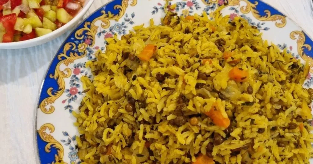 تصویر مرتبط با طرز تهیه دمپخت عدس و کلم شیرازی؛ غذای سنتی ساده و خوشعطر