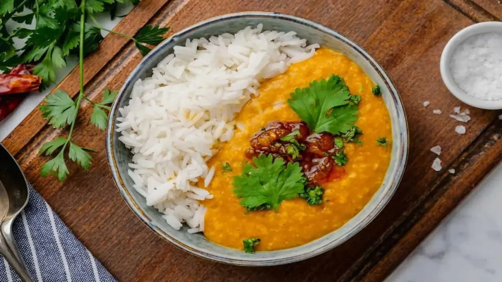 طرز تهیه کاری لپه هندی؛ تصویر کاری لپه هندی با ادویه‌های معطر و لپه