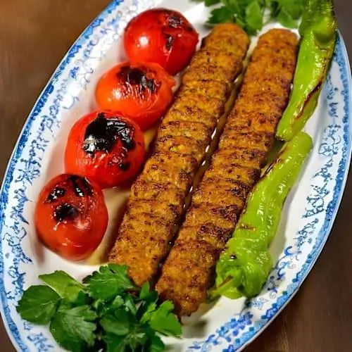 تصویر مرتبط با طرز تهیه کباب ماستی نرم و خوشعطر به سبک رستورانی
