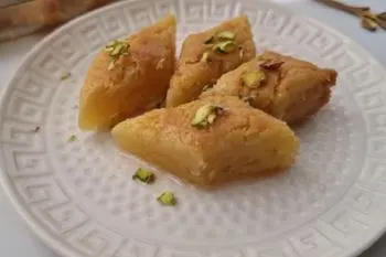 تصویر مراحل تهیه باقلوا بدون مغز