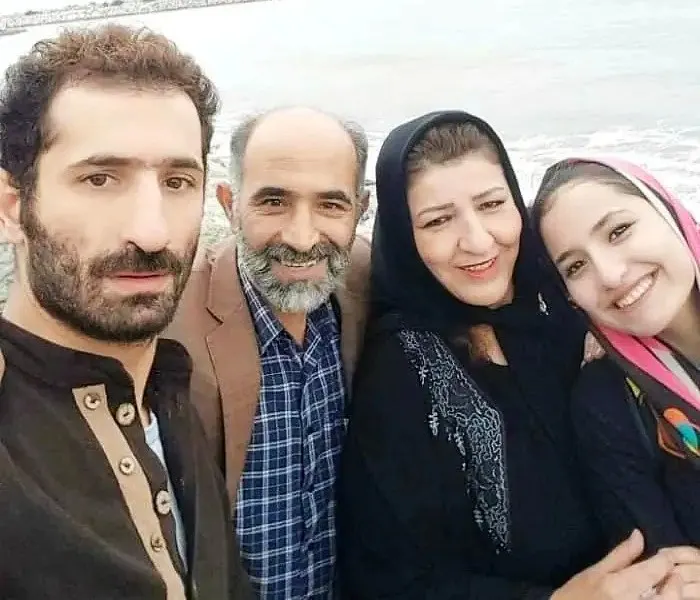 گیتی قاسمی به همراه پسرش مهیار