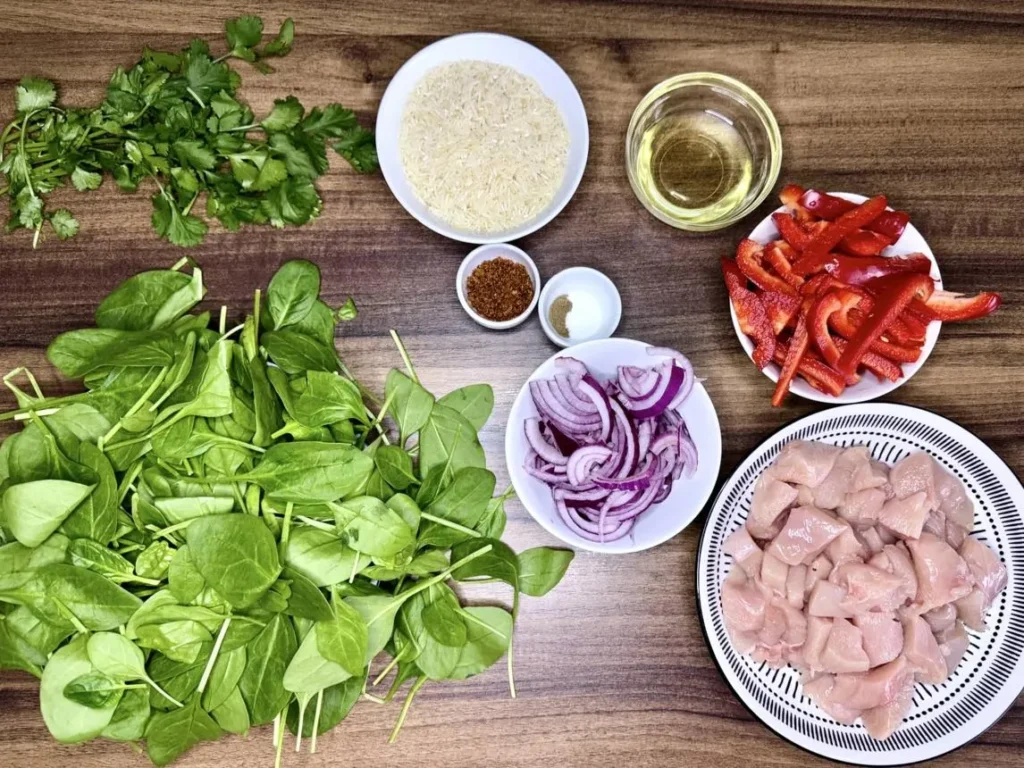 تصویر مرتبط با طرز تهیه دمی اسفناج با مرغ؛ غذای خوش‌رنگ و خوش‌عطر خانگی