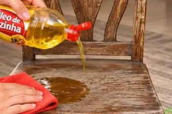 براق کردن وسایل چوبی با ترکیب خانگی برای بازگرداندن درخشش مبلمان