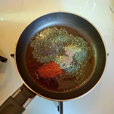 تصویر مرتبط با طرز تهیه آش آبکشی قوچان؛ آش محلی بدون حبوبات با طعم ترش و دلپذیر