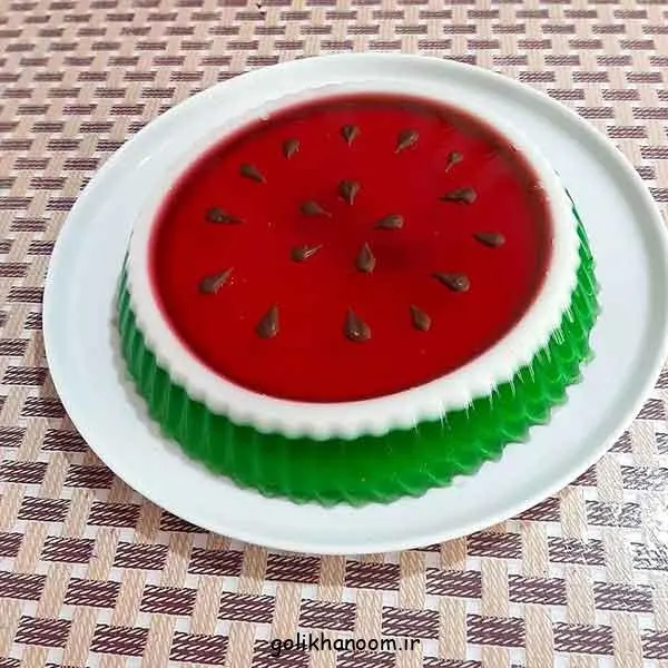 تصویر مرتبط با ایده‌های خلاقانه تزیین ژله یلدا برای مدرسه با طرح‌های رنگارنگ