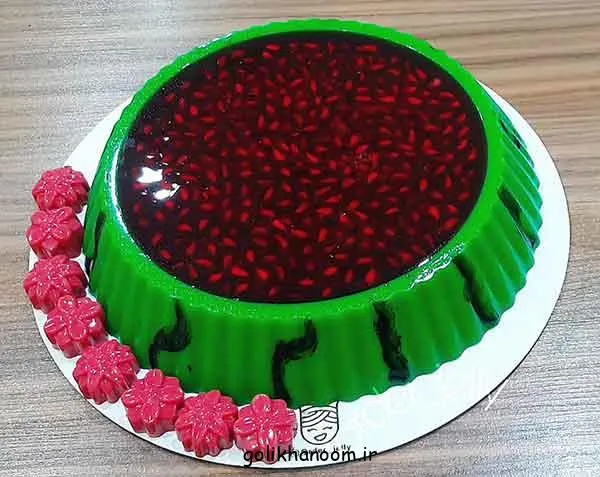 تصویر مرتبط با ایده‌های خلاقانه تزیین ژله یلدا برای مدرسه با طرح‌های رنگارنگ