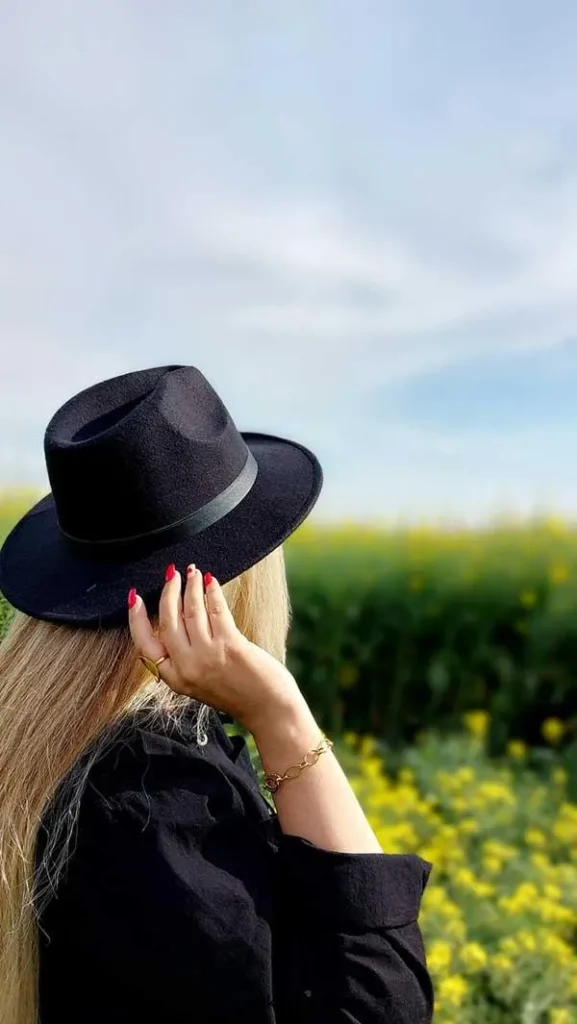 تصویر مرتبط با ایدههای شیک و باکلاس عکس دخترانه برای پروفایل روبیکا