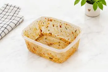 پاک کردن چربی‌های سرسخت ظروف؛ پاک کردن چربی‌های سرسخت از ظروف پلاست