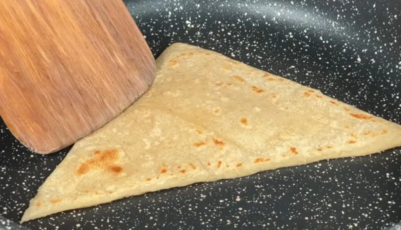 تصویر مرتبط با دستور تهیه نان پیتا رژیمی بدون آرد سفید در تابه