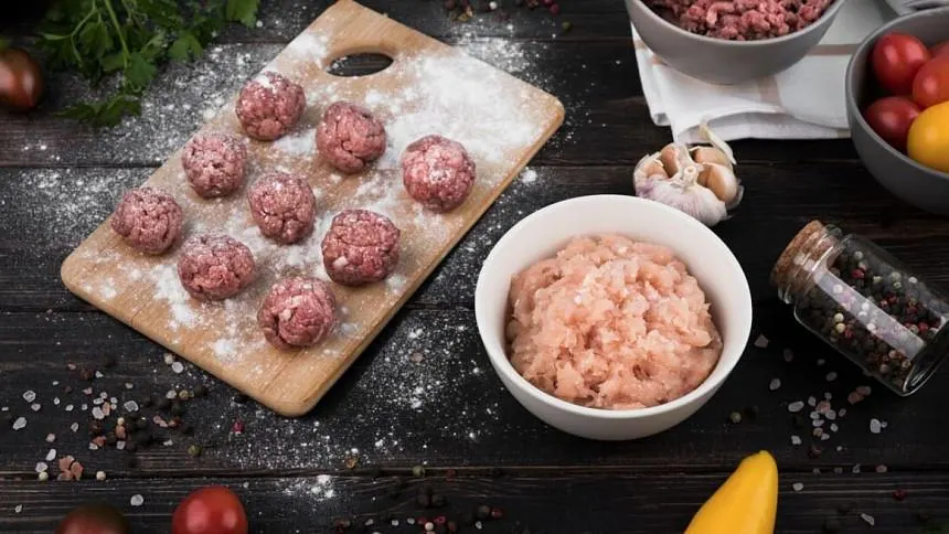 تصویر مرتبط با طرز تهیه کباب تسبیحی مهرهای؛ کباب دو رنگ و مجلسی با طعمی بینظیر