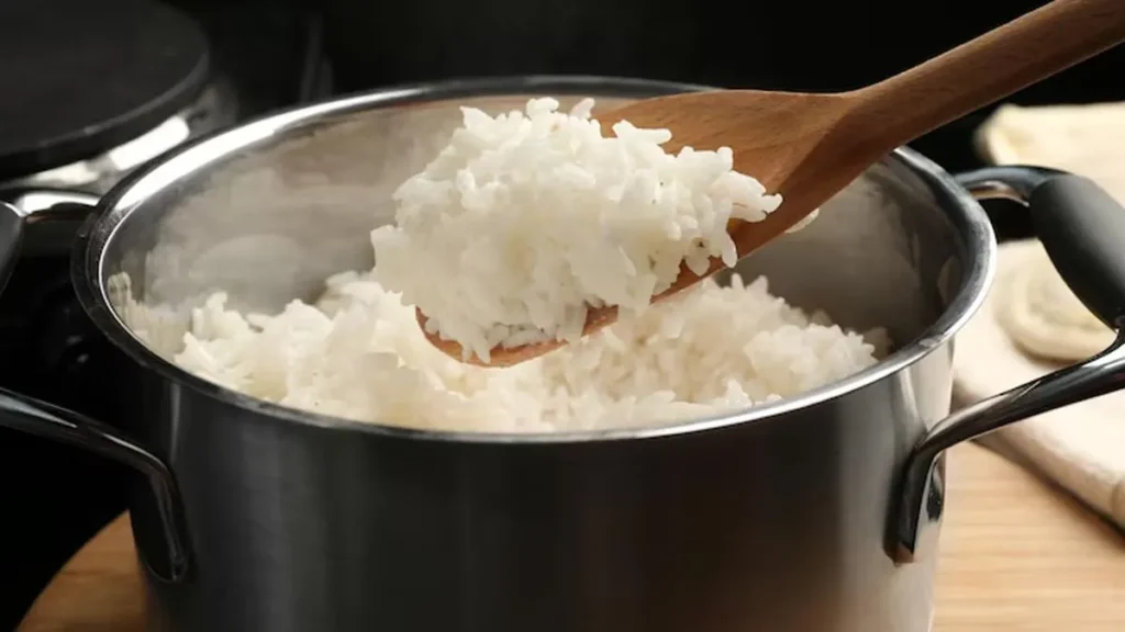 روش صحیح نگهداری و گرم کردن مجدد برنج پخته