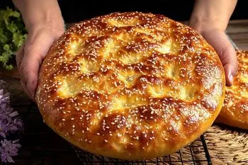نان پیده ترکیه ای با مغزی سیب زمینی و پنیر