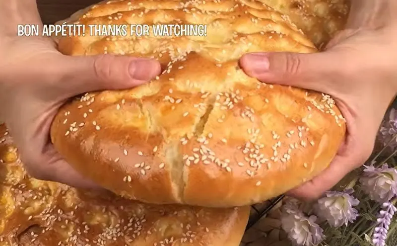 تصویر مرتبط با طرز تهیه نان پیده ترکی با سیب زمینی و پنیر به روش ساده