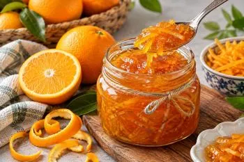 شیشه مربای پوست پرتقال خوش‌عطر و خانگی