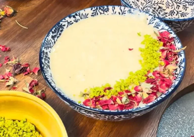 طرز تهیه شیر برنج فرانسوی؛ شیر برنج فرانسوی با بافت کرمی و تزیین پودر