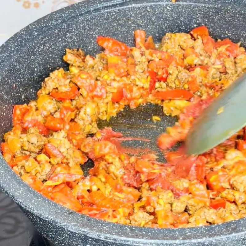 اضافه کردن رب انار به خوراک