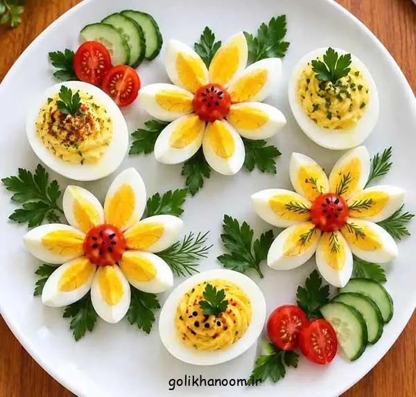 تصویر مرتبط با ایدههای خلاقانه برای تزیین تخم مرغ آب پز در ظرف غذای مدرسه