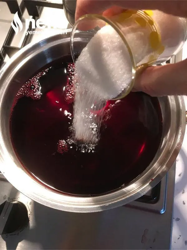 تصویر مرتبط با روش پخت لبو قرمز و خوشرنگ در قابلمه با طعمی شیرین و براق