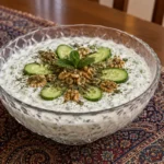 تزیین ماست خیار؛ تزیین زیبا و شیک ماست خیار با گل محمدی و گردو